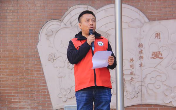 9郑州七初东校区党支部书记楚东升对本次演练进行点评 9郑州七初东校区党支部书记楚东升对本次演练进行点评